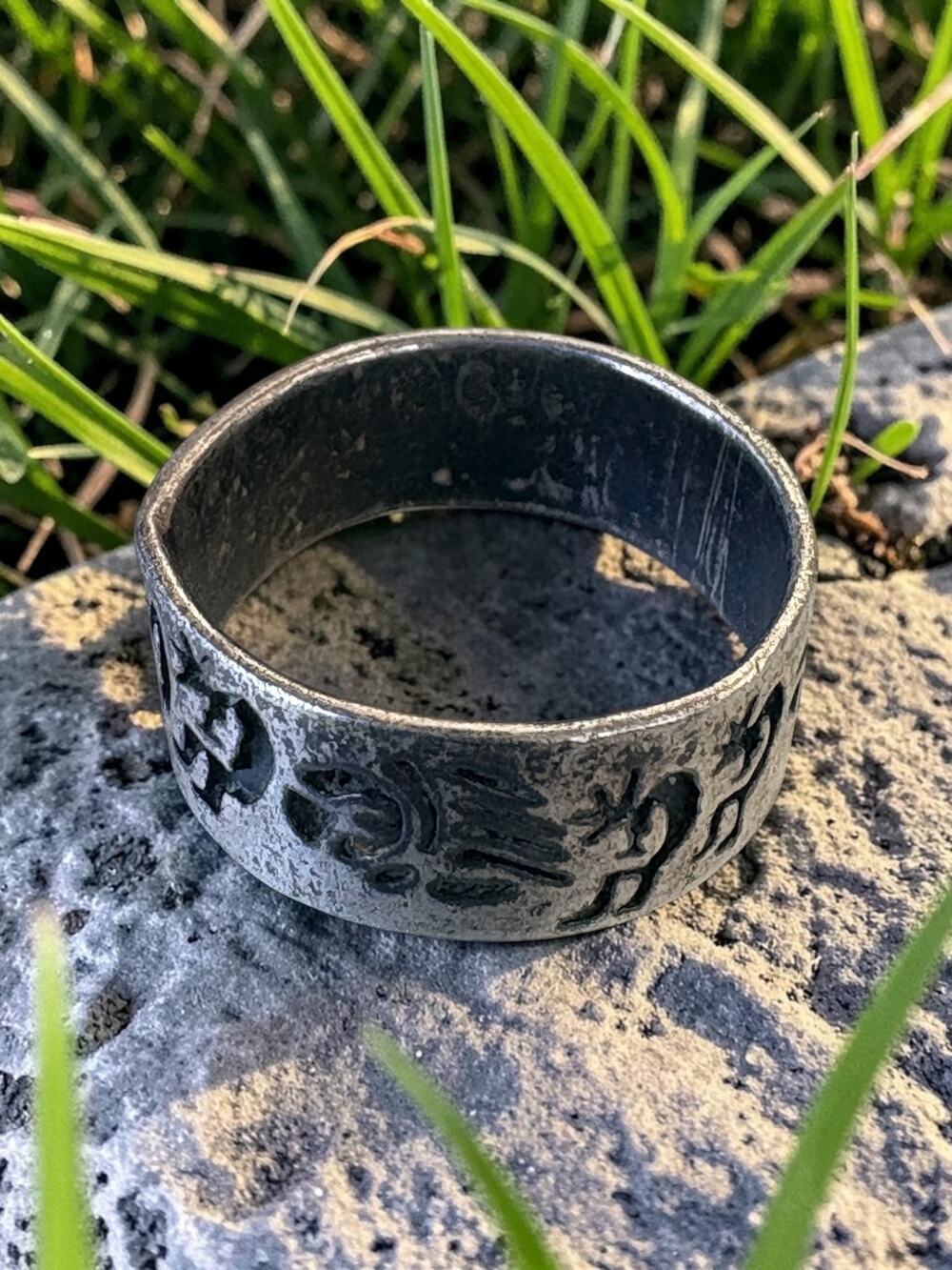 Vintage Sterling Silver Metal Ring with Engraved Animal Motif Distressed Finish